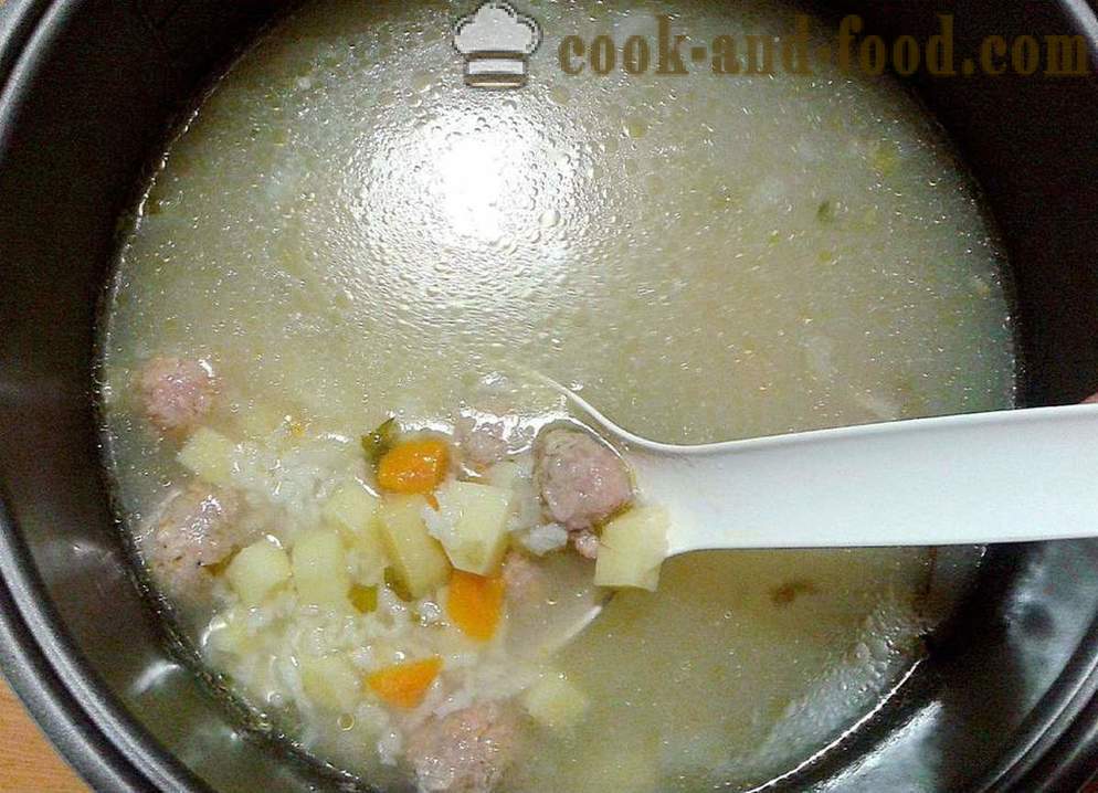 Einfache Suppe mit Fleischbällchen und Reis - wie Suppe kocht mit Frikadellen in multivarka, Schritt für Schritt Rezept Fotos