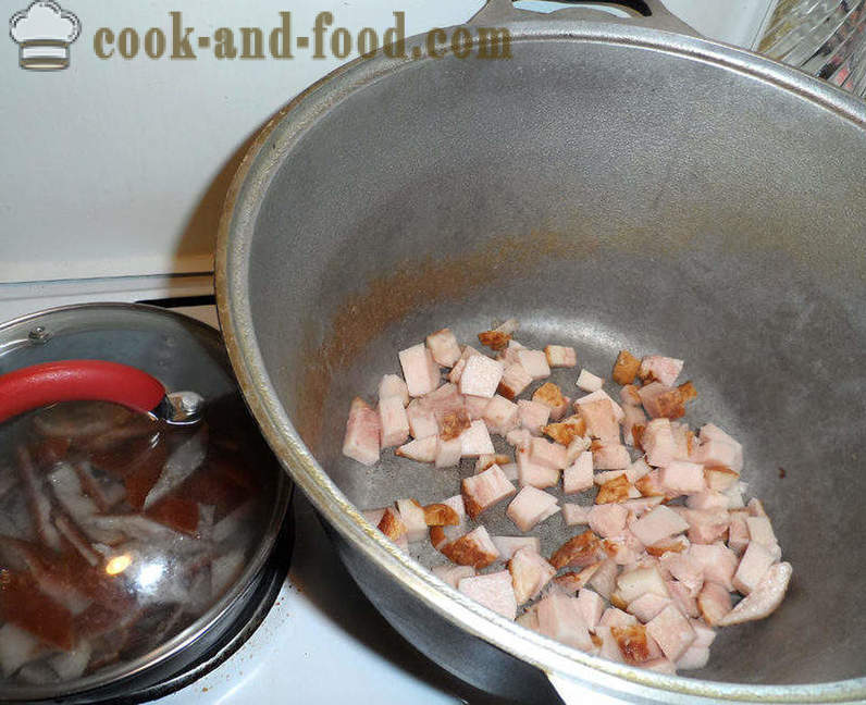 Bigus mit Kohl, Fleisch und Pilzen - wie man richtig Bigus kochen, einen Schritt für Schritt Rezept Fotos