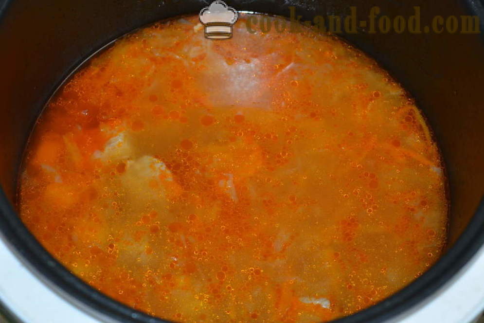 Saure Suppe aus Sauerkraut mit Fleisch multivarka - wie Suppe aus Sauerkraut kocht in multivarka, Schritt für Schritt Rezept Fotos