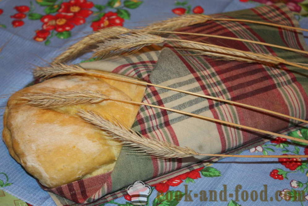 Selbst gemachtes Kürbisbrot - wie Brot mit Kürbis im Ofen backen, mit einem Schritt für Schritt Rezept Fotos