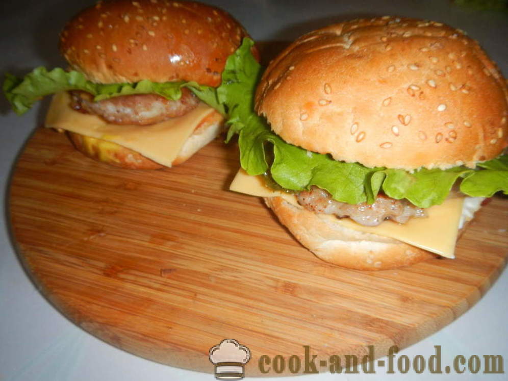 Juicy burger - wie man einen Burger zu Hause, Schritt für Schritt Rezept Fotos