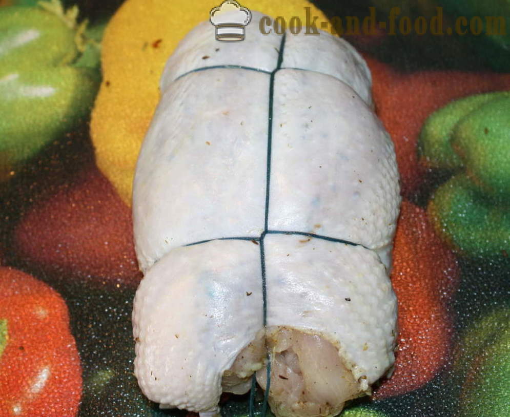 Hühnerroulade mit Gemüse in dem Ofen gestopft - wie Hähnchenfilet Rolle, Schritt für Schritt Rezept Fotos vorzubereiten
