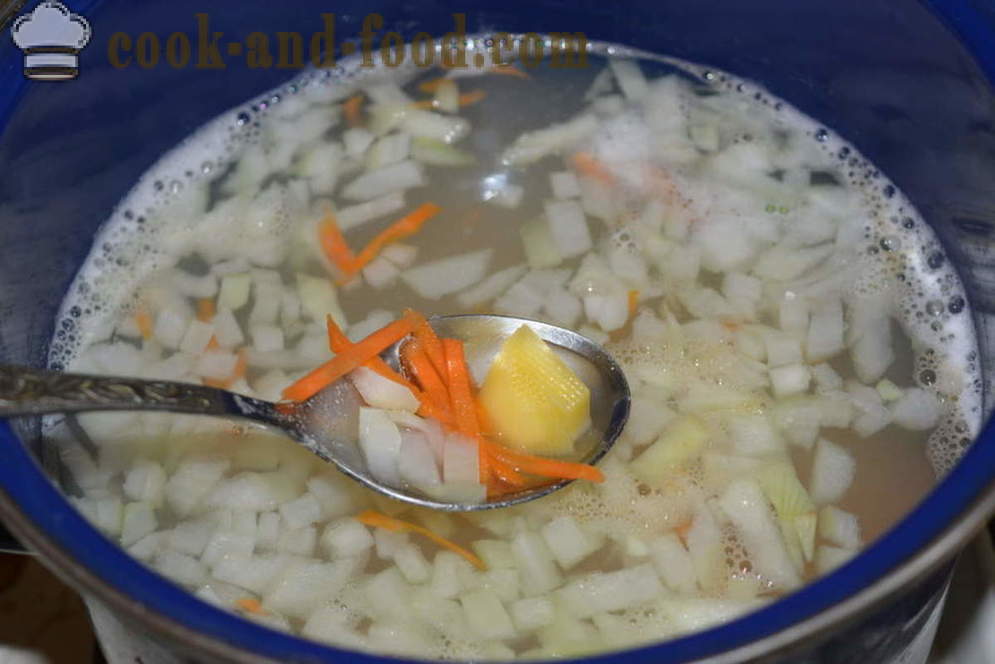 Köstliche Suppe aus Hecht in der Heimat - wie Fischsuppe aus einem Spieß zu kochen, einen Schritt für Schritt Rezept Fotos