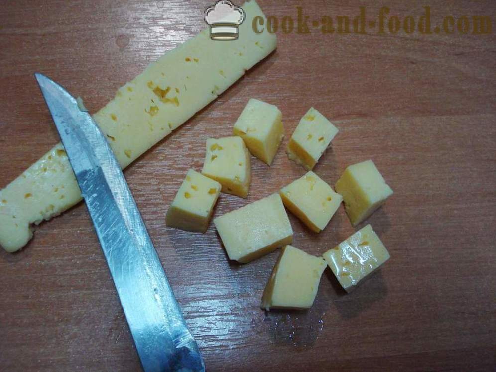 Hühnerfleischbällchen mit Käse in multivarka - wie Burger kochen multivarka, Schritt für Schritt Rezept Fotos