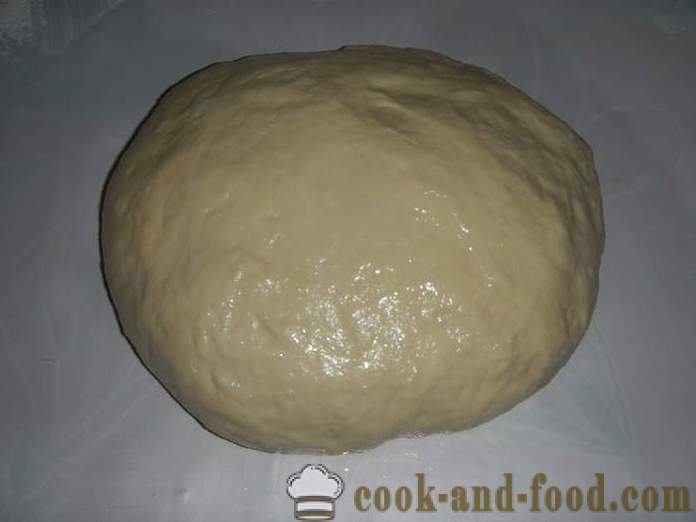 Süße Kuchen mit Sauerampfer im Ofen - Schritt für Schritt der Zubereitung von Kuchen mit Sauerampfer Rezepte mit einem Foto
