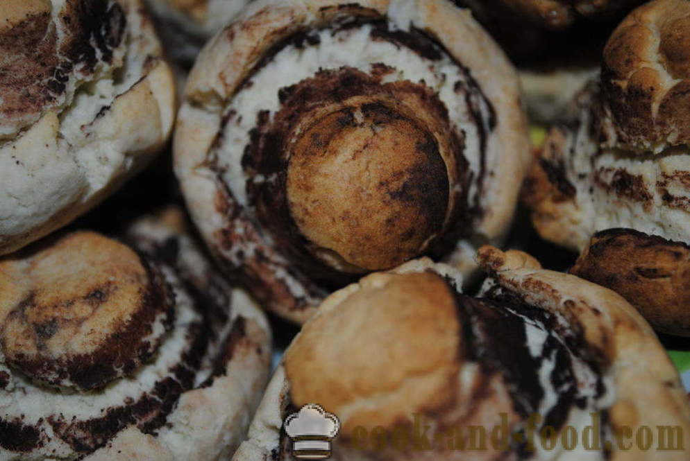 Köstliche hausgemachte Kekse mit Stärke Pilzen - wie Kekse champignons kochen, Schritt für Schritt Rezept Fotos