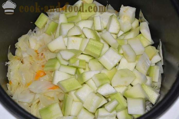 Kohleintopf mit Würstchen in multivarka und Zucchini - wie ein Eintopf aus Kohl multivarka zu kochen, Schritt für Schritt Rezept Fotos