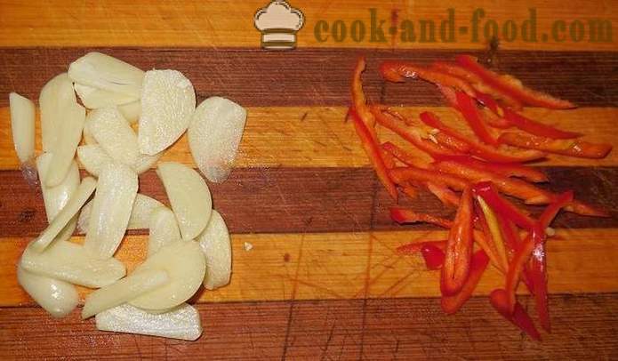 Gebratene Gurken mit Paprika, Knoblauch und Sesam, wie gebraten Gurke kochen - ein Schritt für Schritt Rezept Fotos