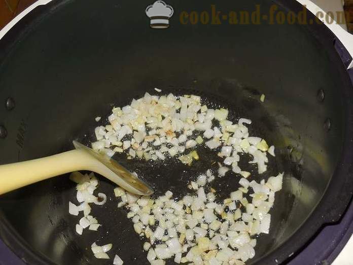 Auberginen gedünstet in saurer Sahne mit Knoblauch als Pilze - wie Aubergine mit saurer Sahne geschmort zu kochen, einen Schritt für Schritt Rezept Fotos