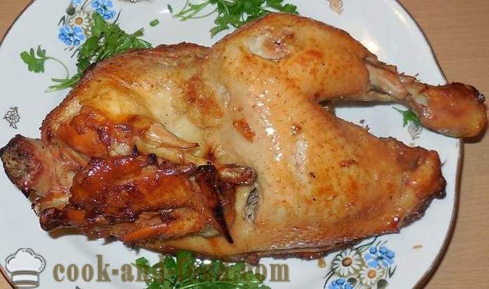 Huhn in der Hülse (Tierkörperhälfte) gebacken - als schmackhafter Huhn im Ofen gebacken, das Brathähnchen Rezept schrittweise, mit Fotos