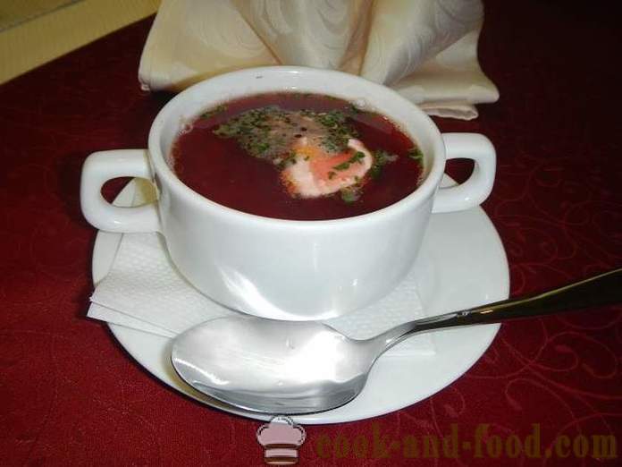 Klassische rote Borscht mit Zuckerrüben und Fleisch - wie Suppe zu kochen - einen Schritt für Schritt Rezept mit Foto ukrainischen Borschtsch
