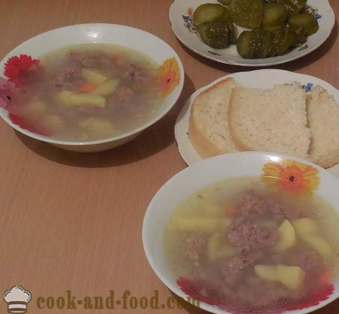 Suppe mit Frikadellen aus Hackfleisch und Grieß - wie Suppe zu kochen und Frikadellen - ein Schritt für Schritt Rezept Fotos