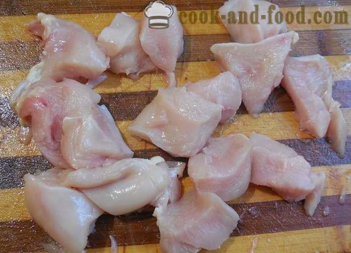 Wie kochen Huhn in einer Pfanne mit Stärke - saftig und schmackhaft - das Rezept mit einem Foto