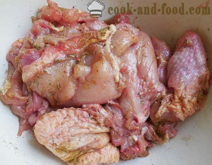 Barbecue Hähnchen auf dem Grill - lecker und saftig Spieße mit Huhn in Tomatensoße - Schritt für Schritt Rezept Fotos