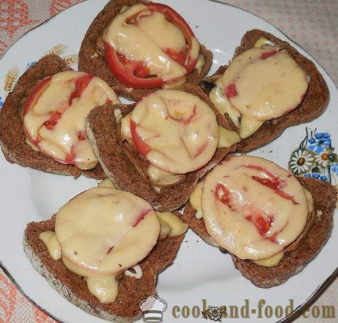 Köstliche heiße Sandwiches mit Pilzen Pilze - Rezept für warme Sandwiches im Ofen - mit Fotos