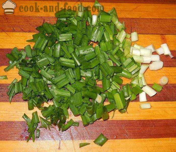 Einfach und köstlich Frühlingssalat von Kohl, Rettich und Gurken ohne Mayonnaise - wie man mit einem Schritt für Schritt Rezept Fotos einen Frühlingssalat machen