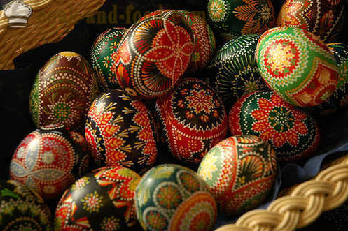 Die Geschichte des Ostereier - wo Tradition gegangen ist und warum Ostern gefärbte Eier in Zwiebelschalen