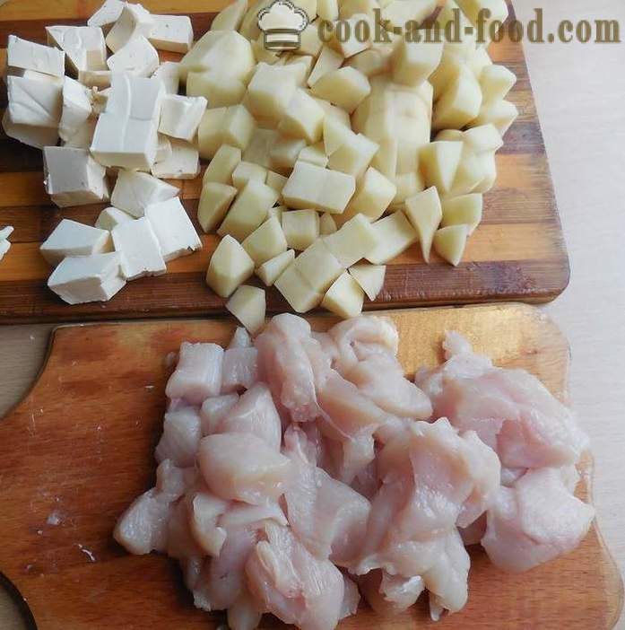 Käsesuppe mit Käse, Champignons und Huhn - wie Käsesuppe in multivarka zu kochen, Schritt für Schritt Rezept mit Fotos.