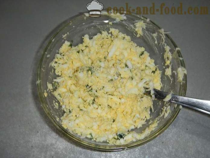 Köstliche Fleischbällchen gefüllt mit Eiern und Käse - wie Frikadellen kochen mit Füllung, einen Schritt für Schritt Rezept mit Fotos.