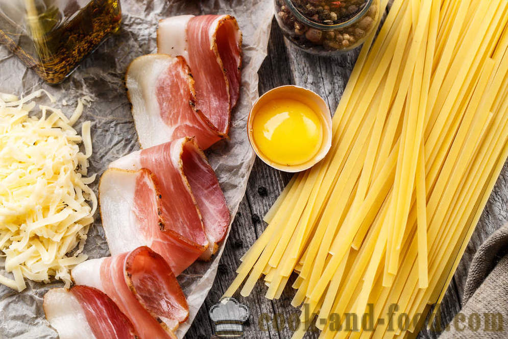 Italienische Küche: Pasta Carbonara drei Rezepte mit Sahne